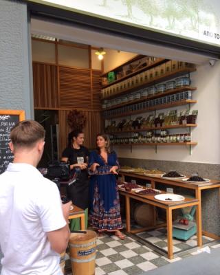 Ελιές Αριάνα, Ελιές Μαύρες, Ελιές Πράσινες, Ελιές Καλαμών , Τουρσί, Ελαιόλαδο, Σπορέλαιο | Παραδοσιακός Ελαιώνας | Χονδρική |Ελιές Μαύρες, Ελιές Πράσινες, Ελιές Καλαμών , Τουρσί, Ελαιόλαδο, Σπορέλαιο | Παραδοσιακός Ελαιώνας | Χονδρική |Ελιές Μαύρες, Ελιές Πράσινες, Ελιές Καλαμών , Τουρσί, Ελαιόλαδο, Σπορέλαιο