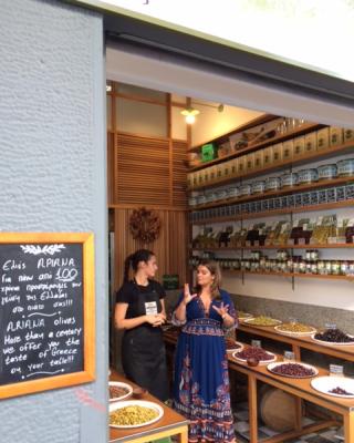 Ελιές Αριάνα, Ελιές Μαύρες, Ελιές Πράσινες, Ελιές Καλαμών , Τουρσί, Ελαιόλαδο, Σπορέλαιο | Παραδοσιακός Ελαιώνας | Χονδρική |Ελιές Μαύρες, Ελιές Πράσινες, Ελιές Καλαμών , Τουρσί, Ελαιόλαδο, Σπορέλαιο | Παραδοσιακός Ελαιώνας | Χονδρική |Ελιές Μαύρες, Ελιές Πράσινες, Ελιές Καλαμών , Τουρσί, Ελαιόλαδο, Σπορέλαιο